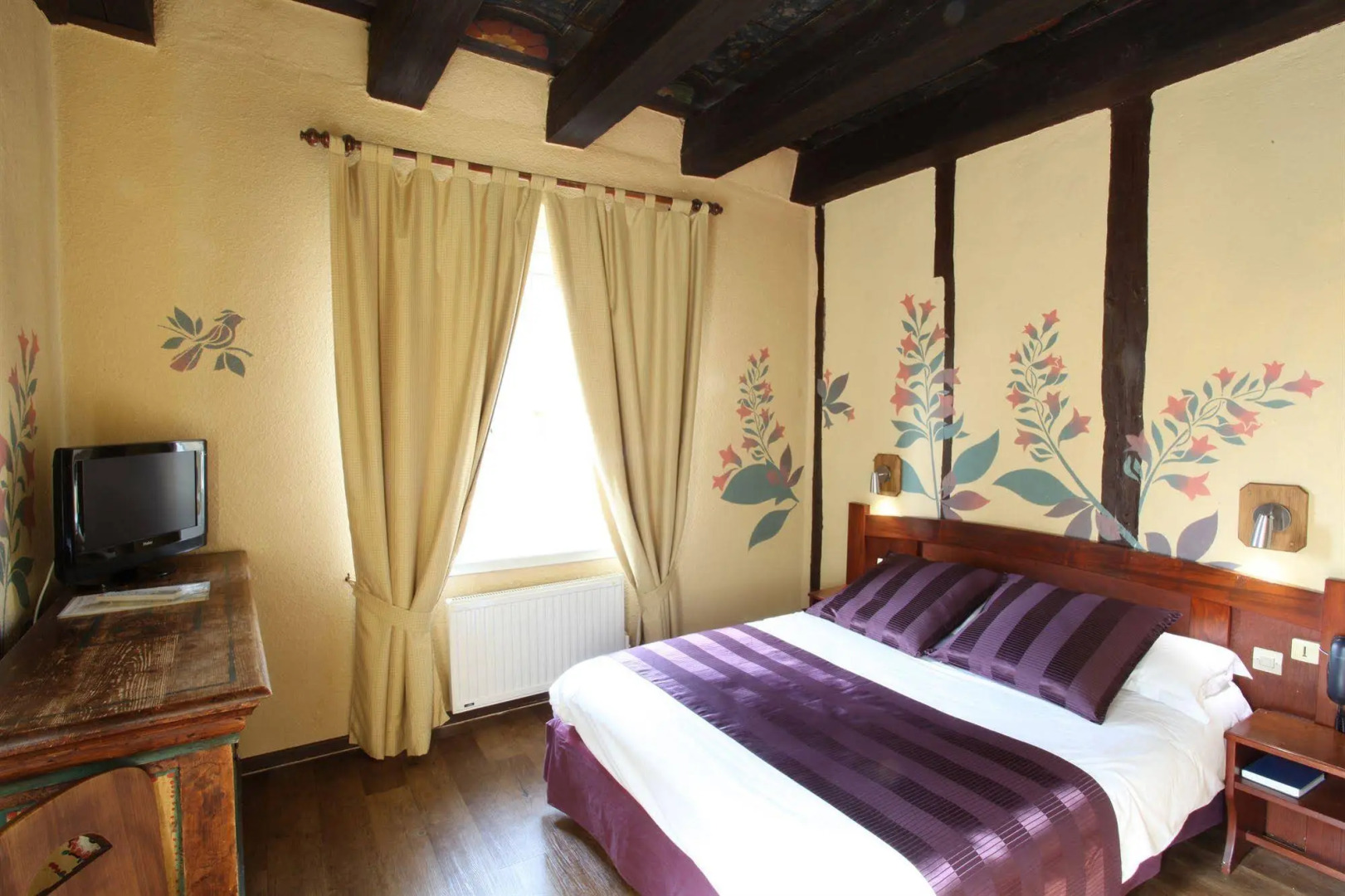 Hotel De La Couronne