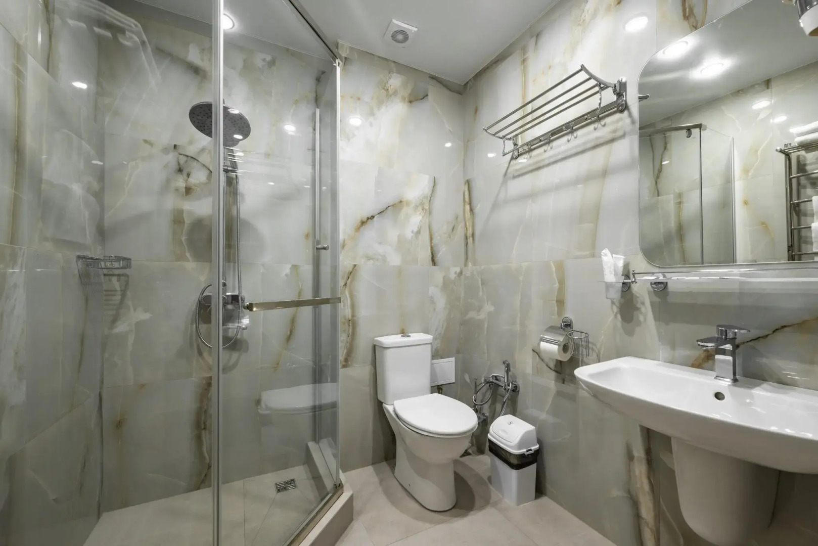 Hotel Leon (Леон)