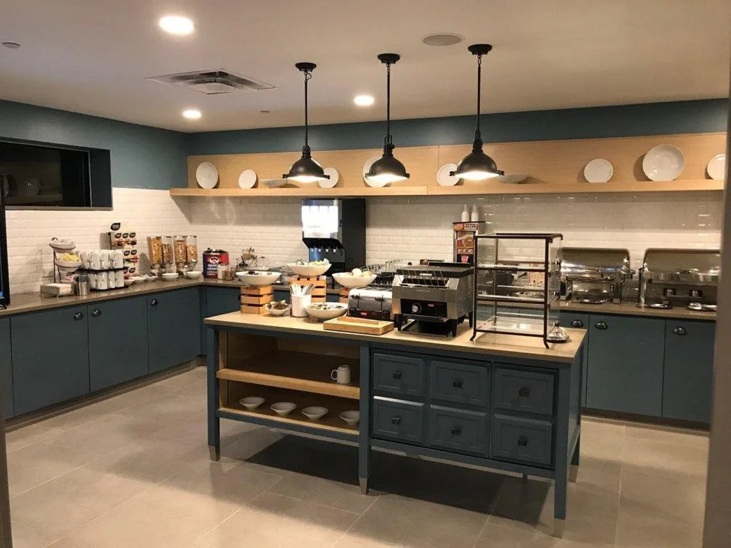 Country Inn & Suites by Radisson, Belleville, ON