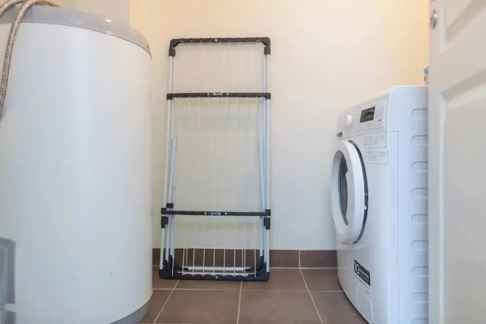 Penthouse by Brosundet, Free Parking Space