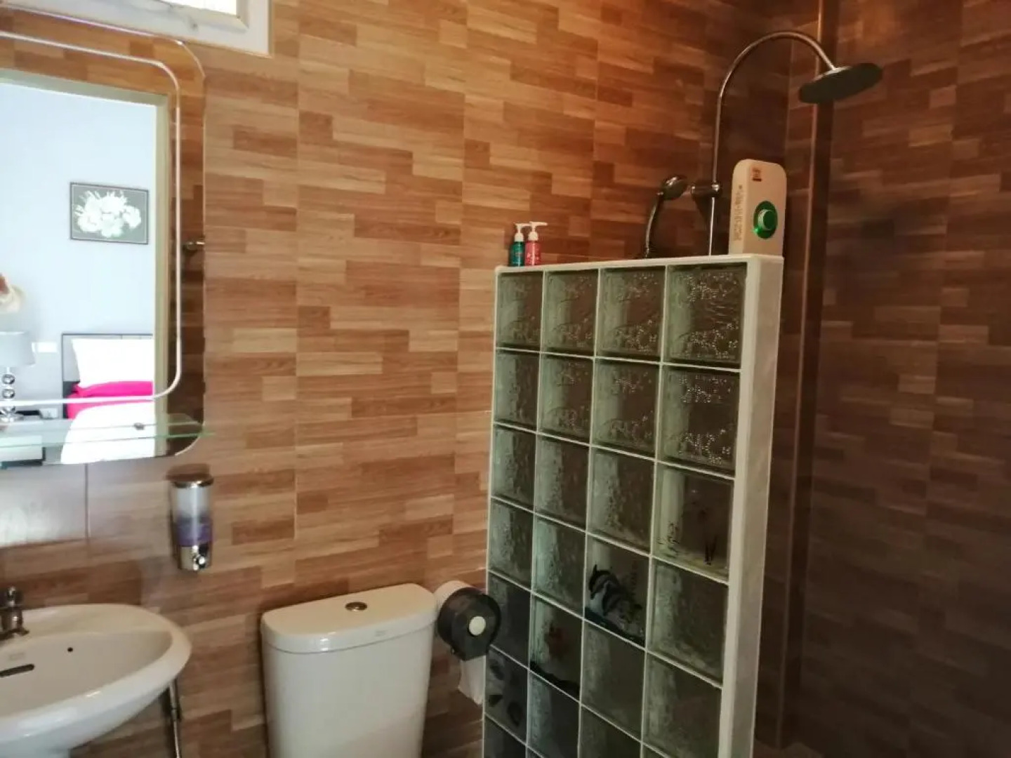 Bed & Breakfast To-Co