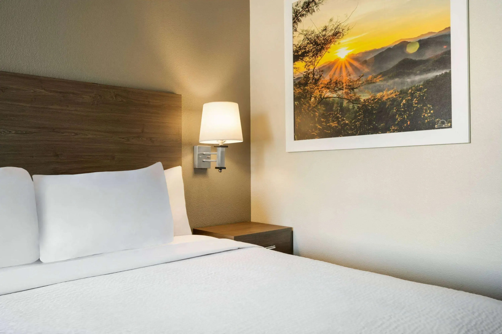 Days Inn by Wyndham Fresno South