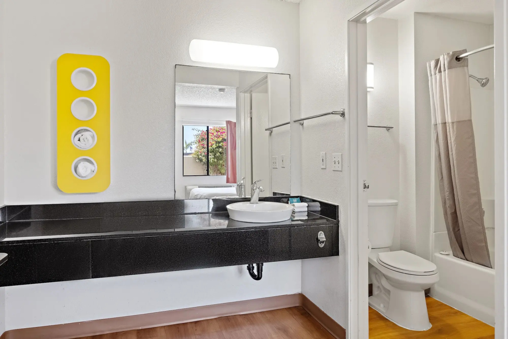 Motel 6 Carlsbad Downtown