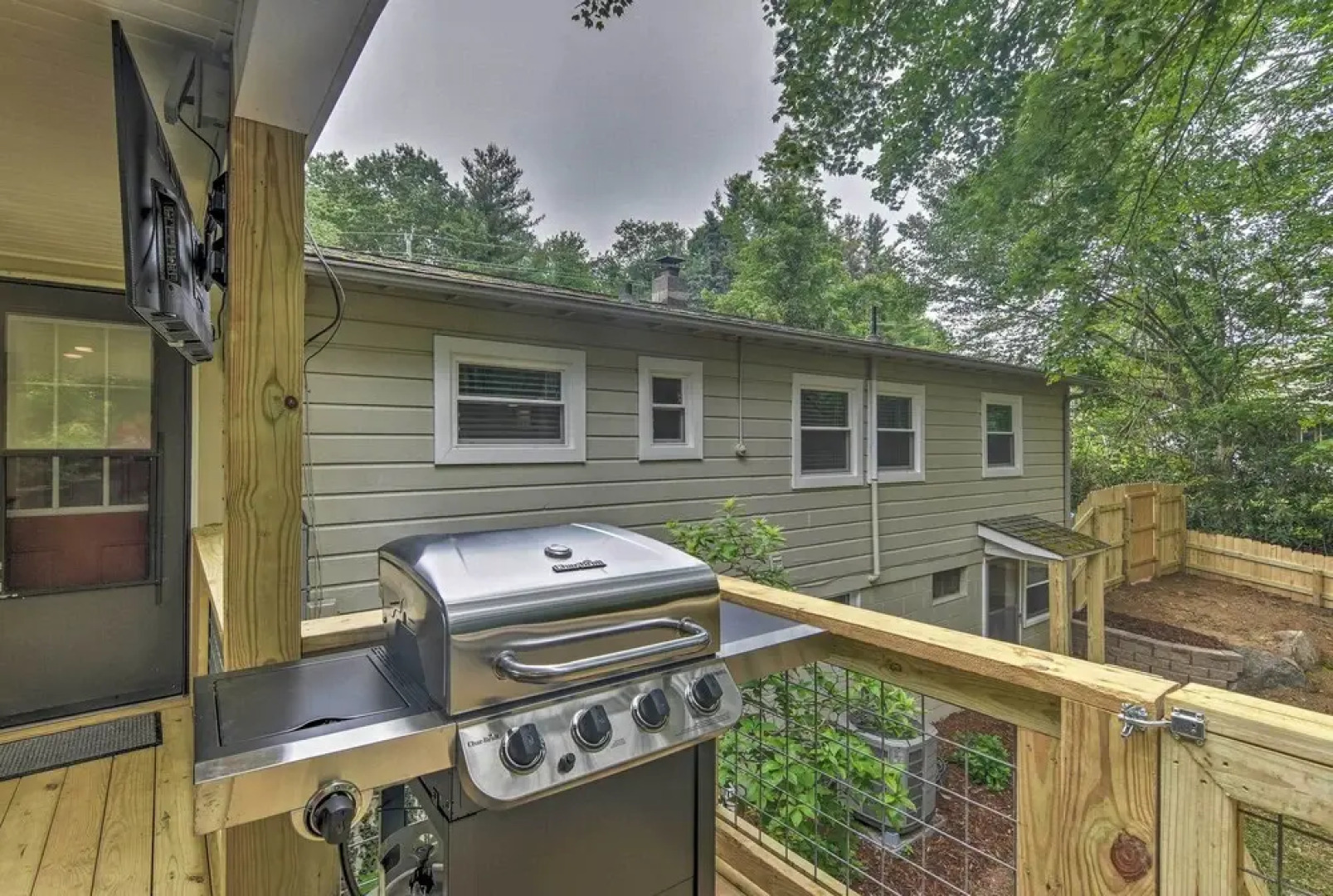 Blowing Rock Home: 1 Block to Downtown!