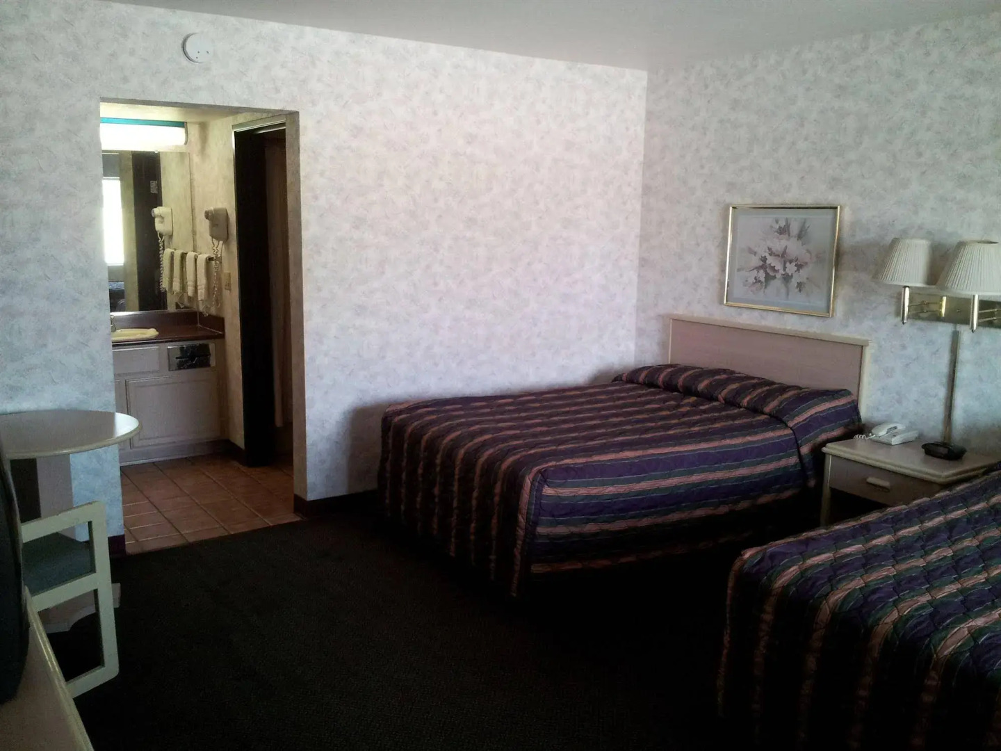 Sun Valley Inn & Suites