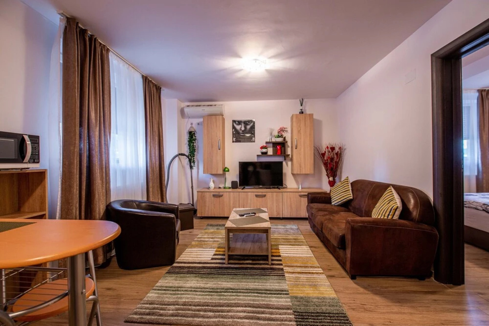 Two Room Apartment Militari Residence M8