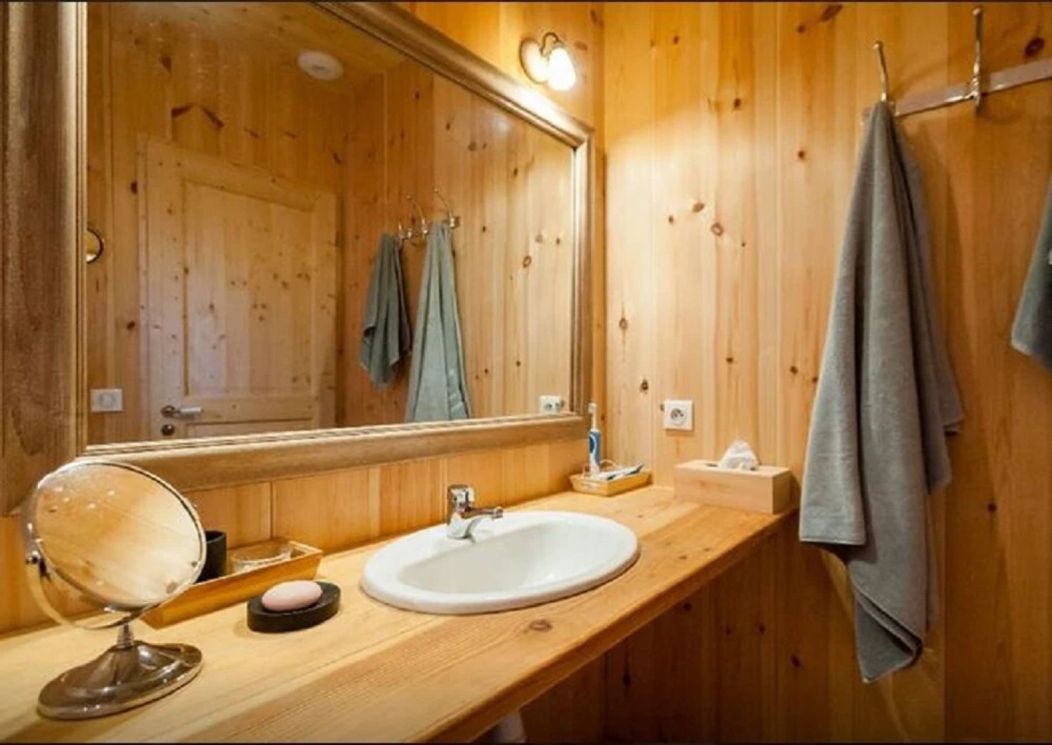 House With 5 Bedrooms in Arès, With Enclosed Garden