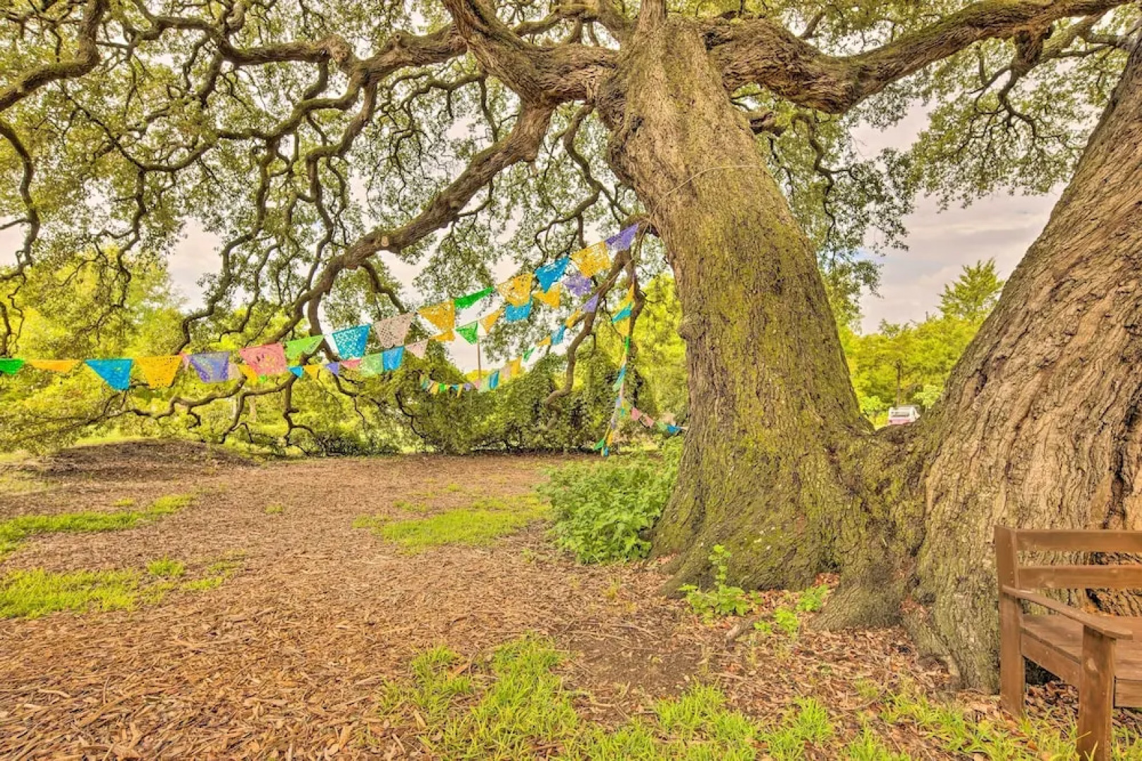 'the Gathering Place' Brenham Home on 6 Acres