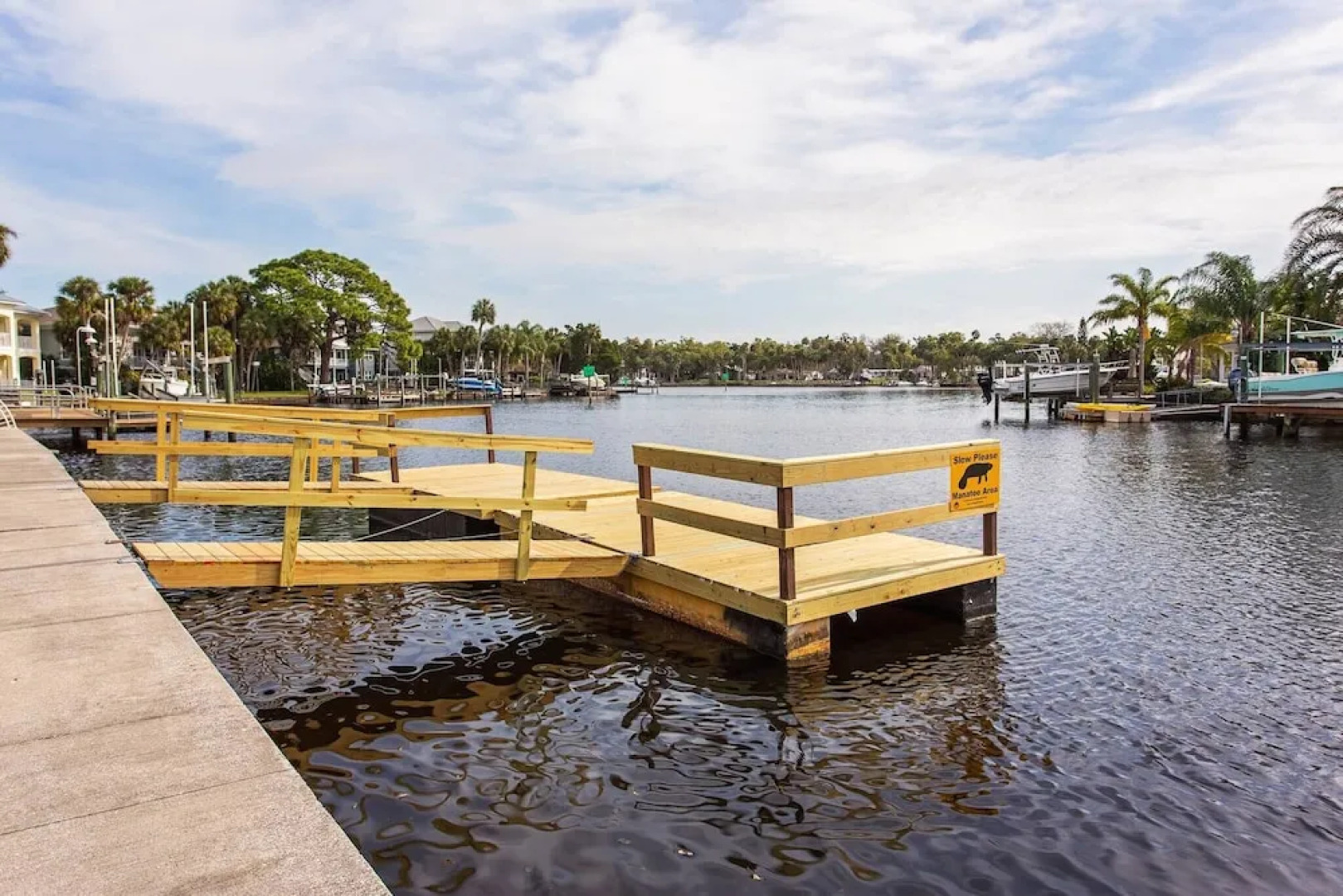The Keys Bungalow On The Cotee River