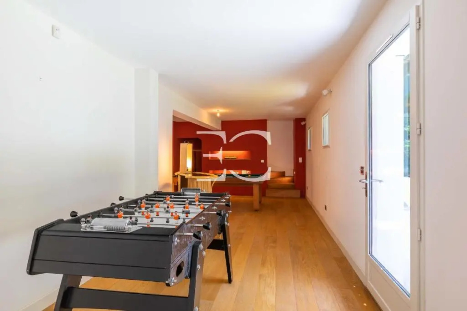 Easy Clés- Splendid 8 bedrooms property & pool