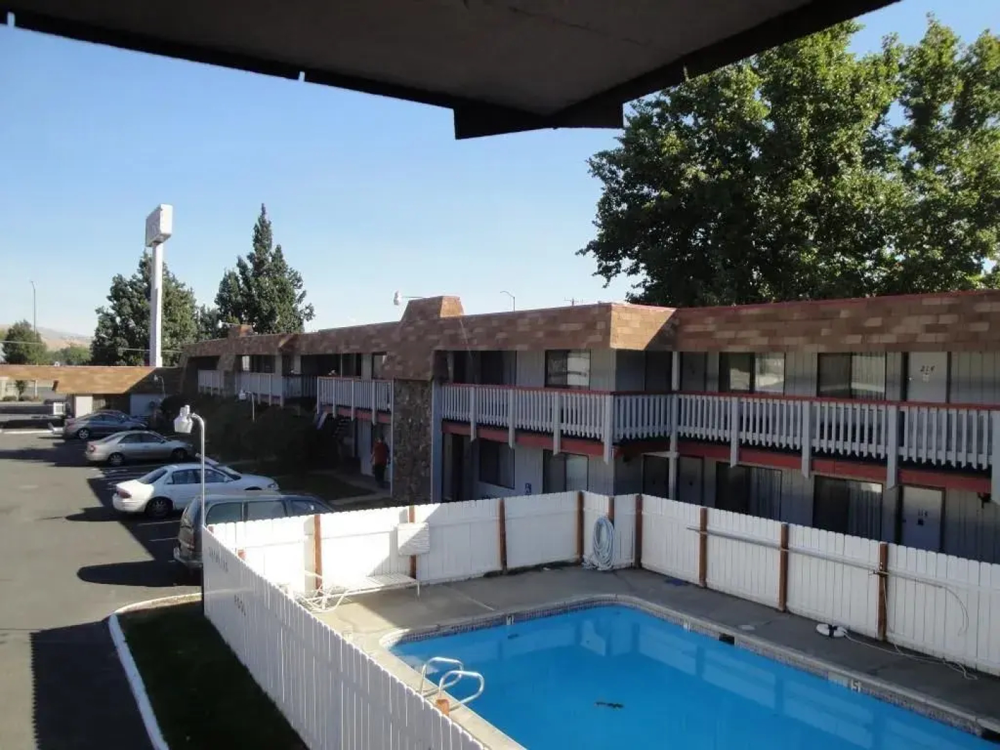 The Hotel Y