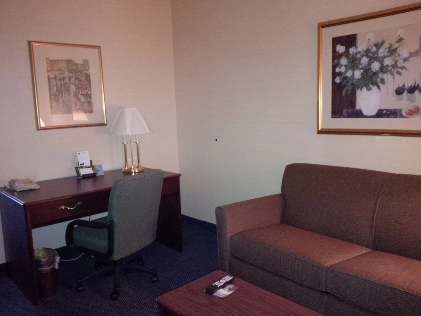 Maron Hotel & Suites