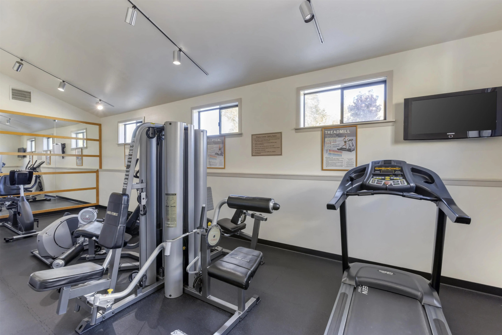 Best Western PLUS Frontier Motel