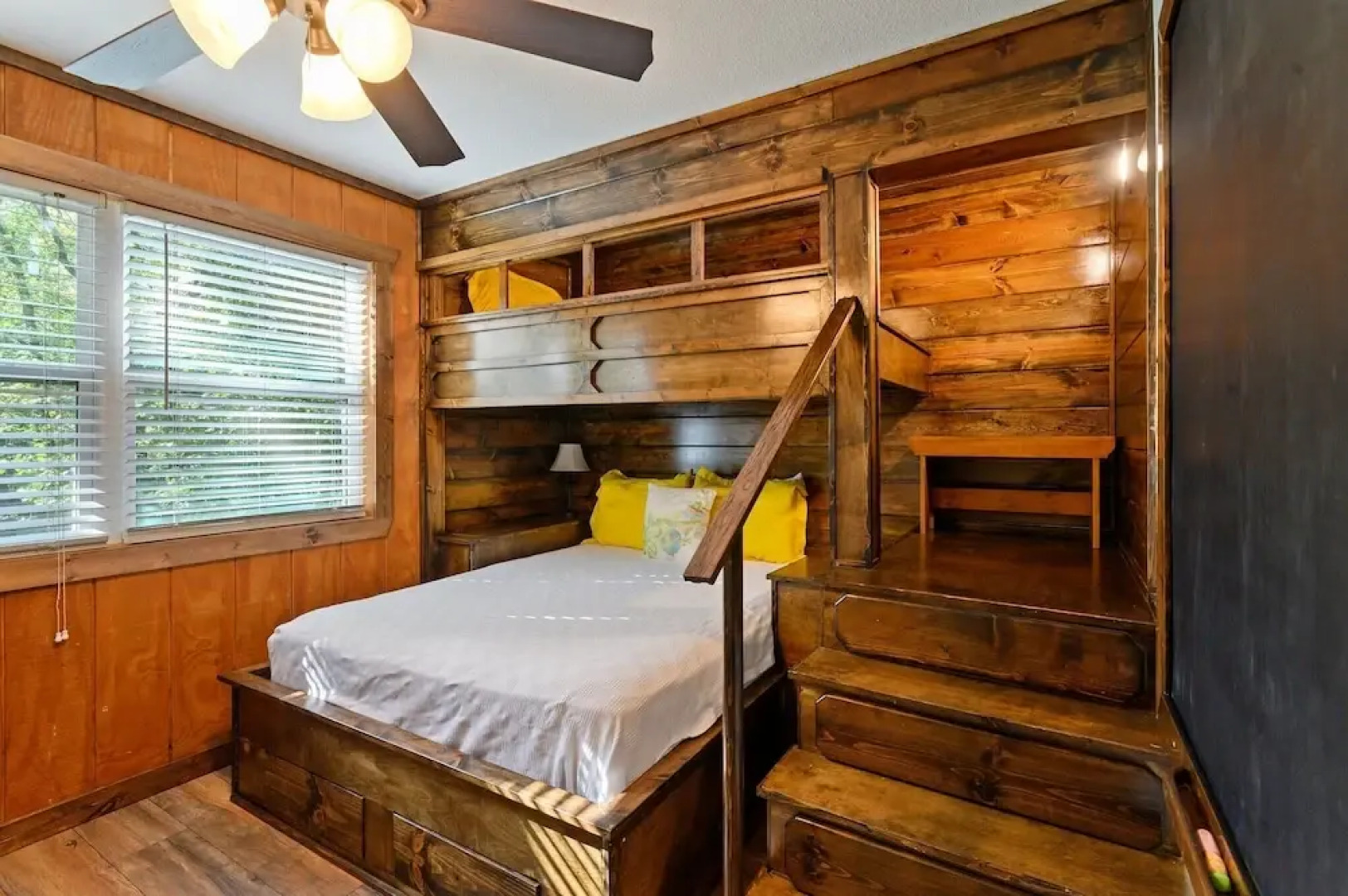 Family Friendly Cottage - Game Room+firepit+smores