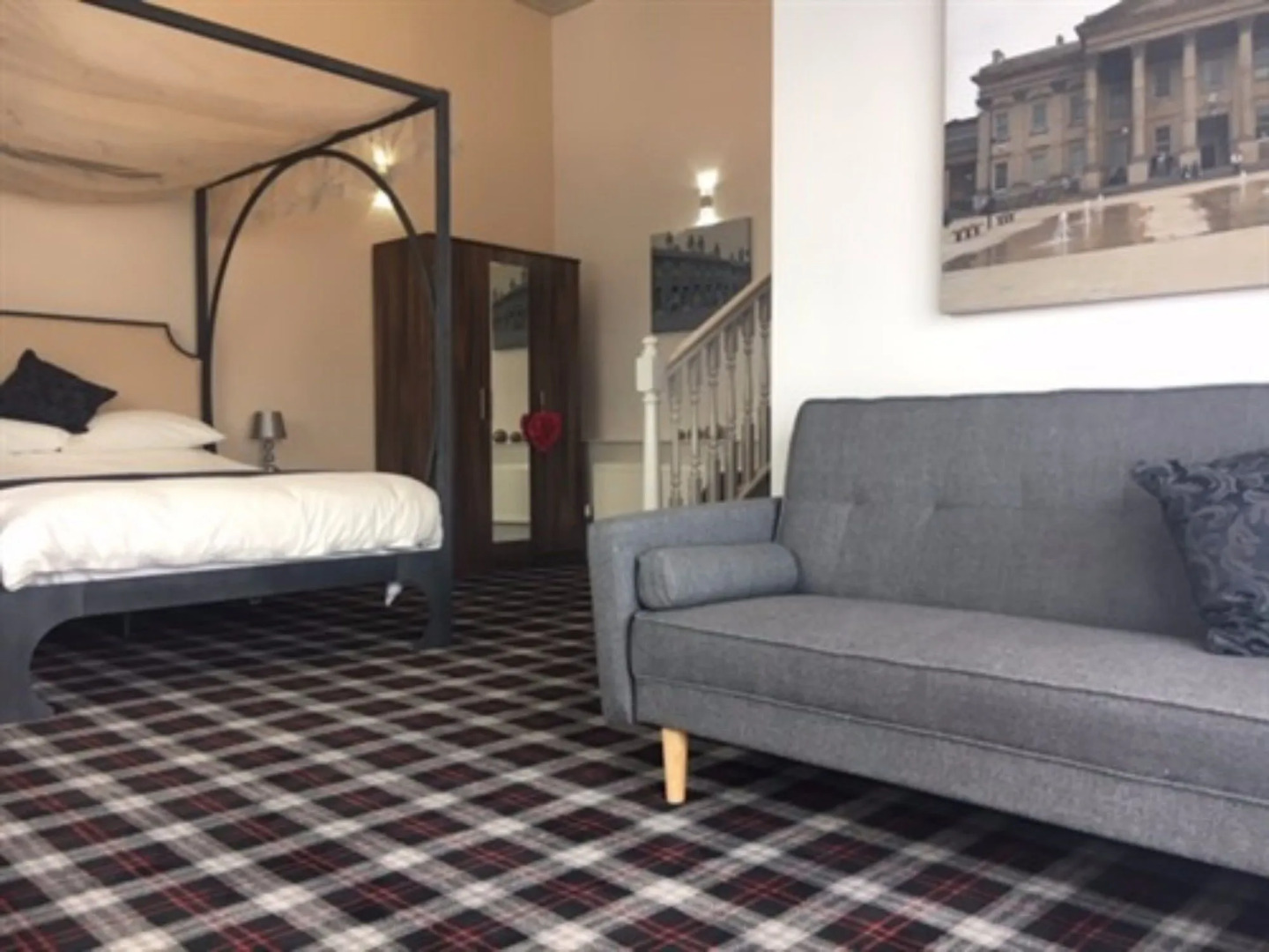 The Huddersfield Hotel