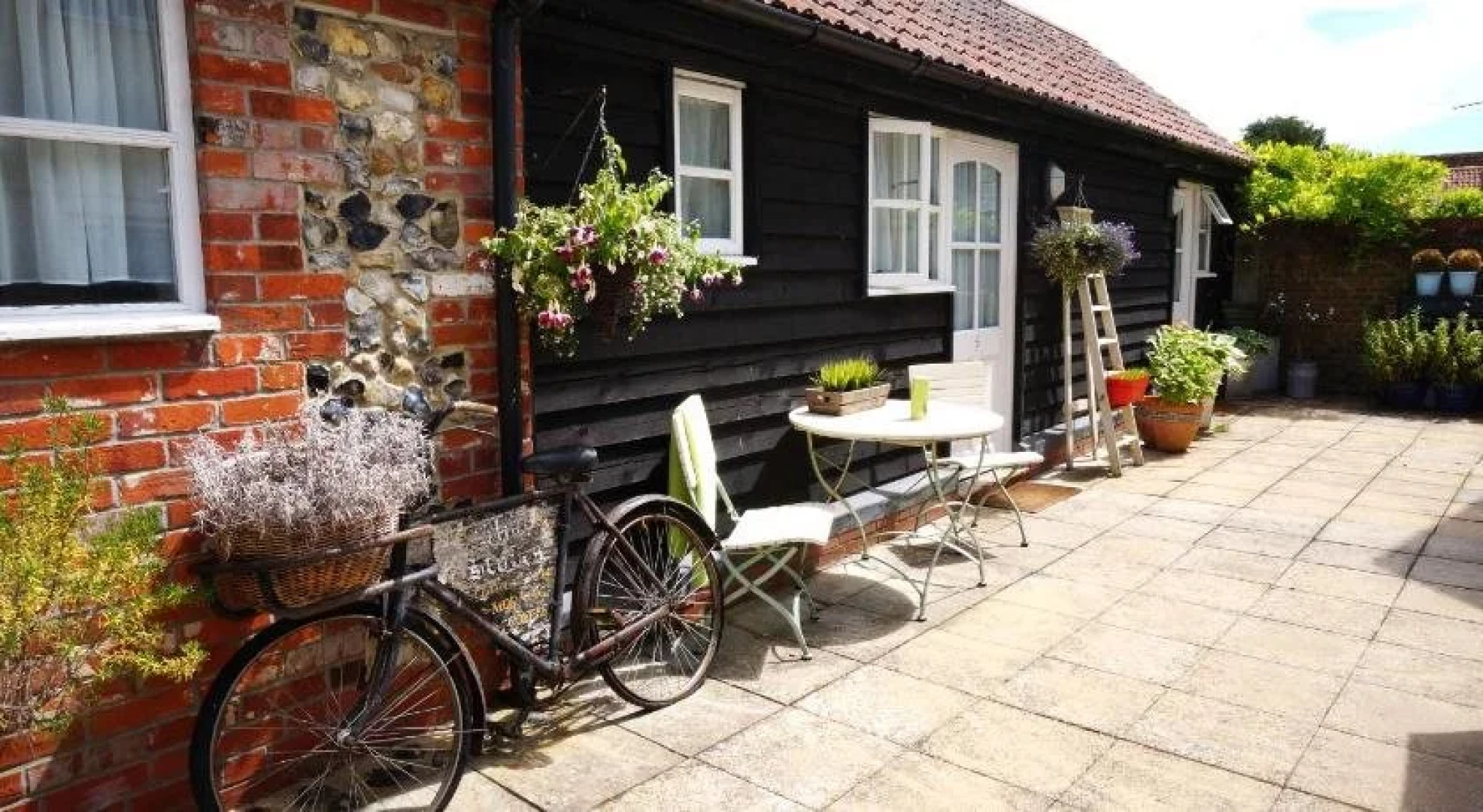 Ship Stores Guest House