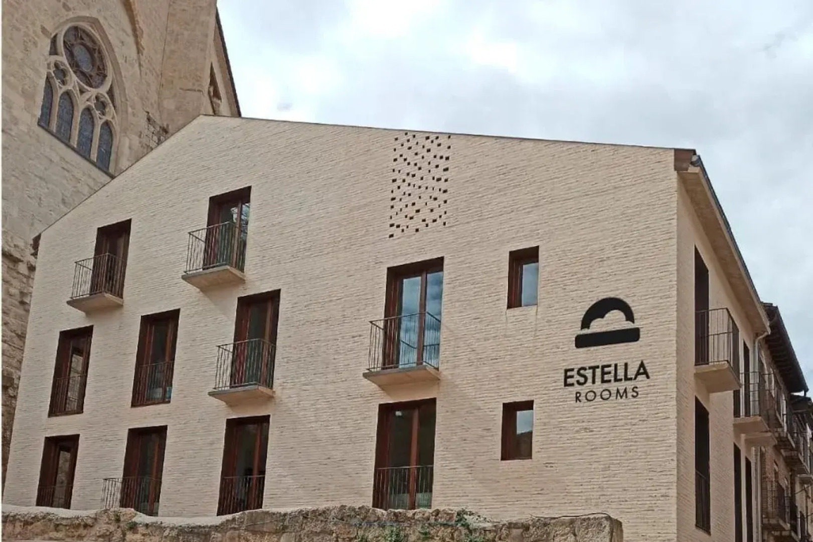 Iraipe Estella Rooms