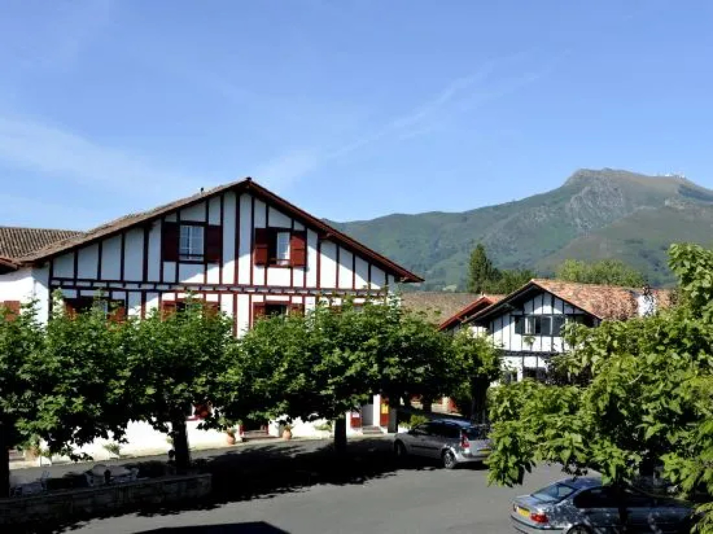 Logis Hôtel Baratchartea