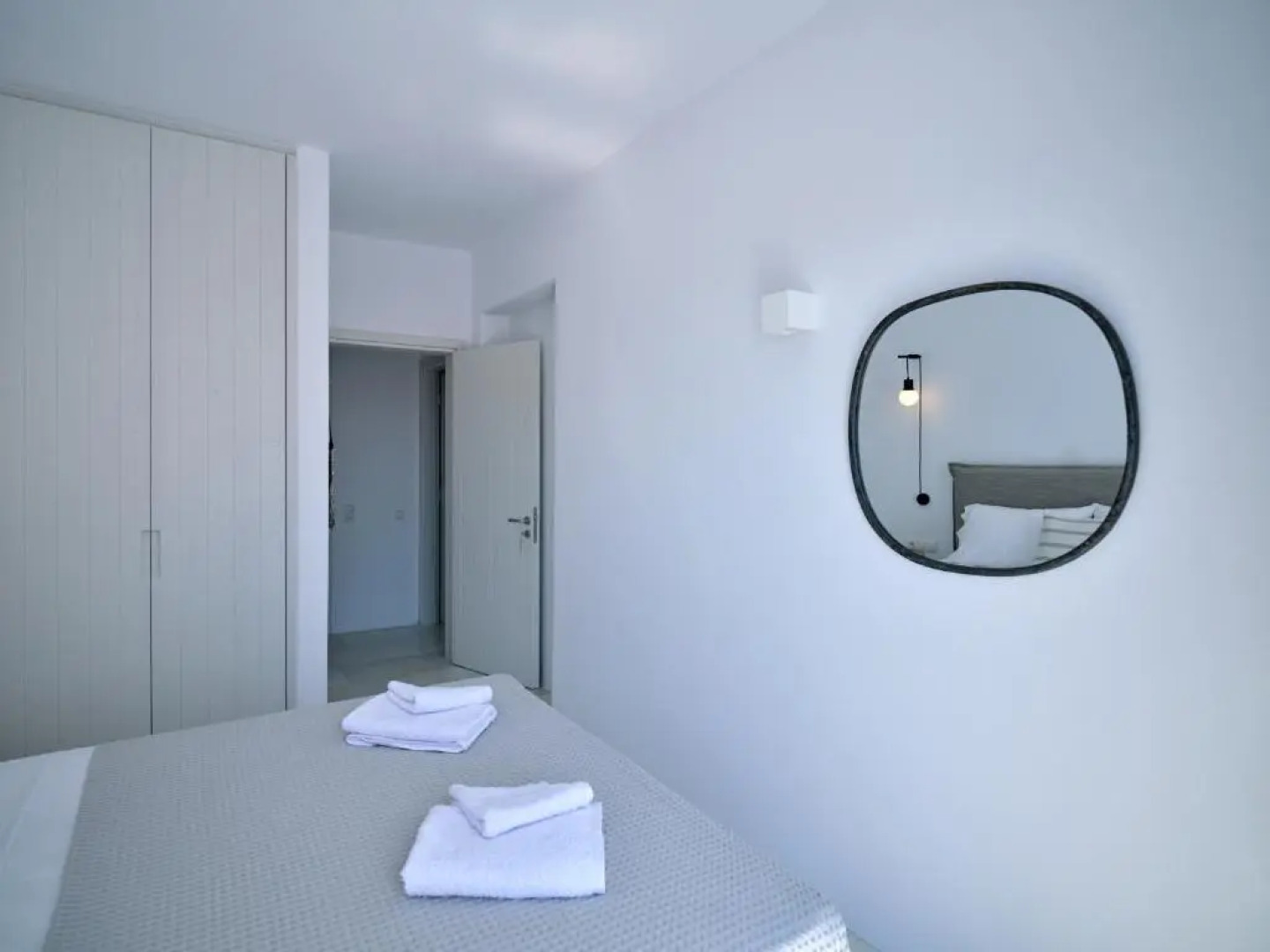 Etherio Apartment II