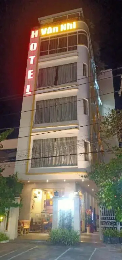 Van Nhi Hotel