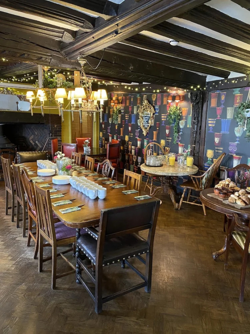 Captivating 1-bed Apartment in Newmarket