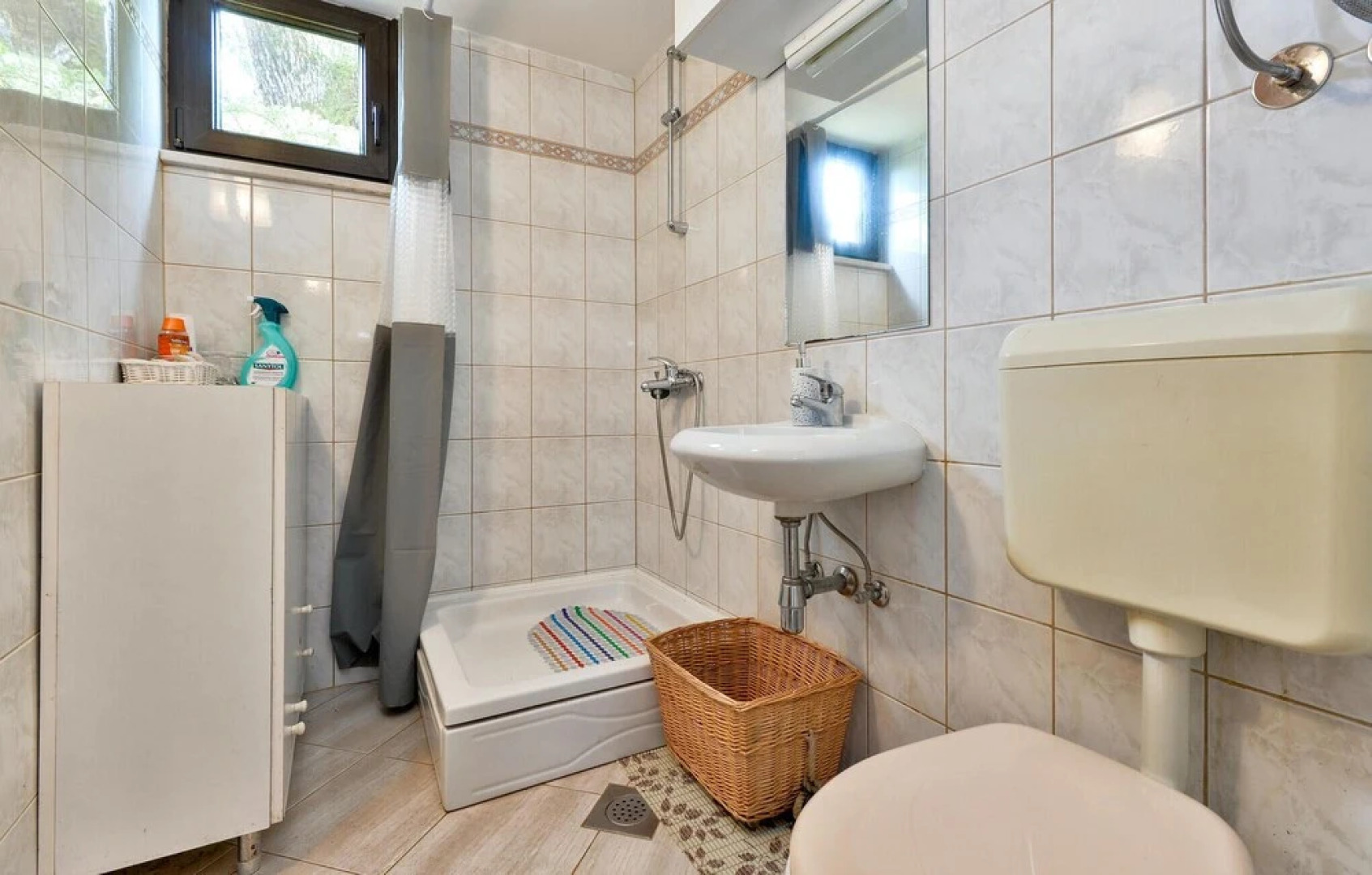 Amazing Home in Galovic Selo With 1 Bedrooms and Jacuzzi