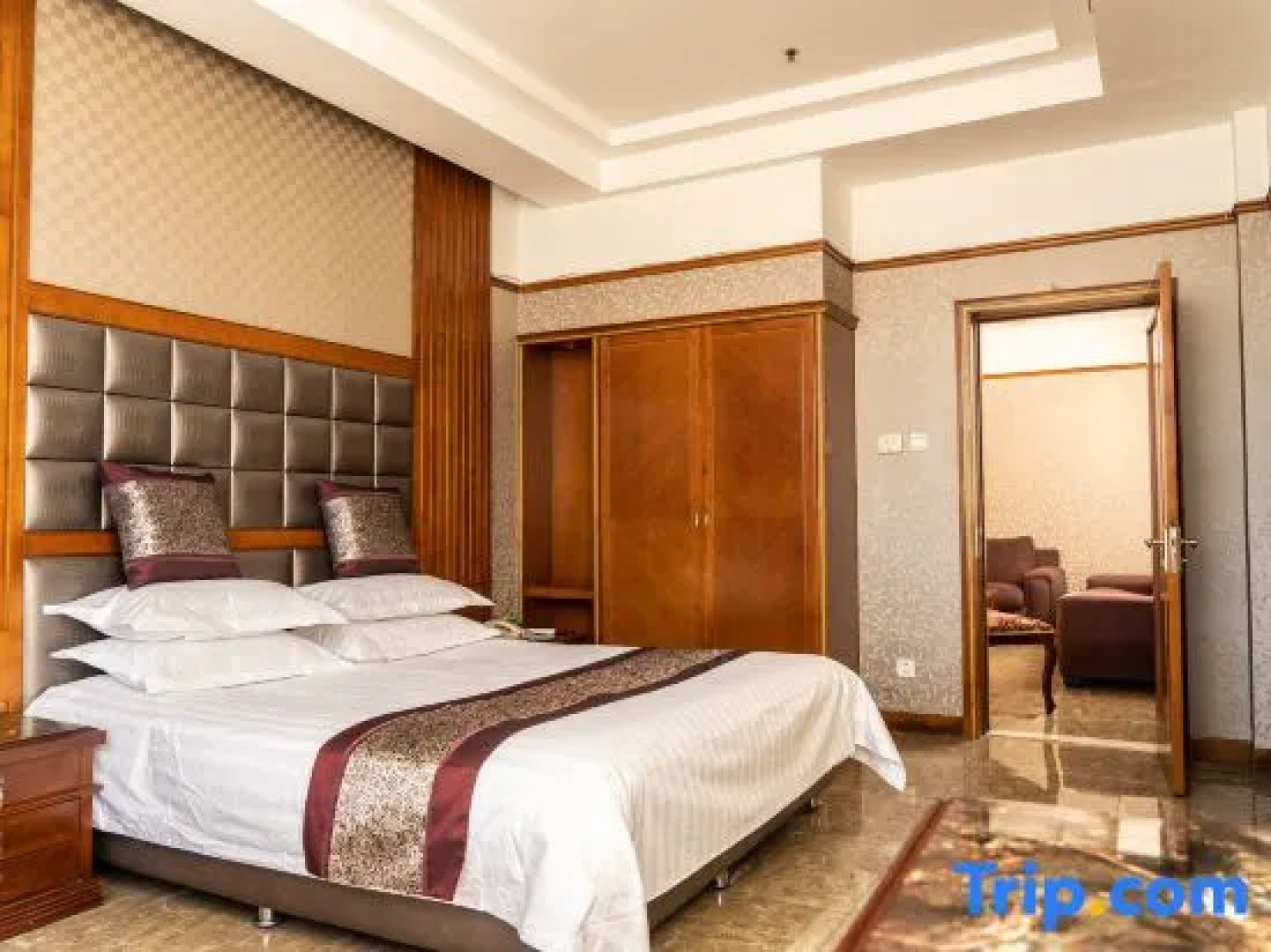 Shidai Business Hotel