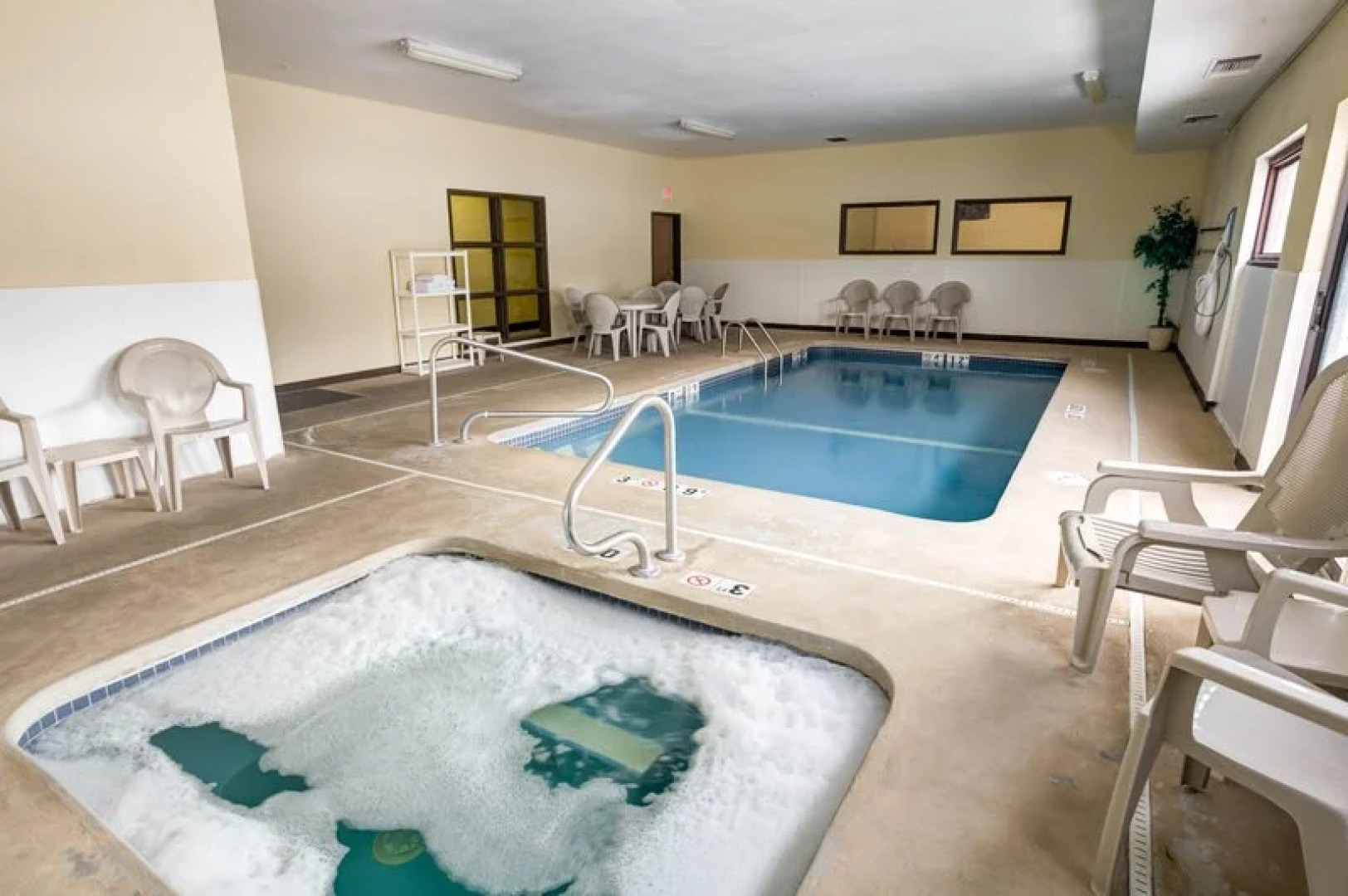 Quality Inn & Suites Lenexa Kansas City