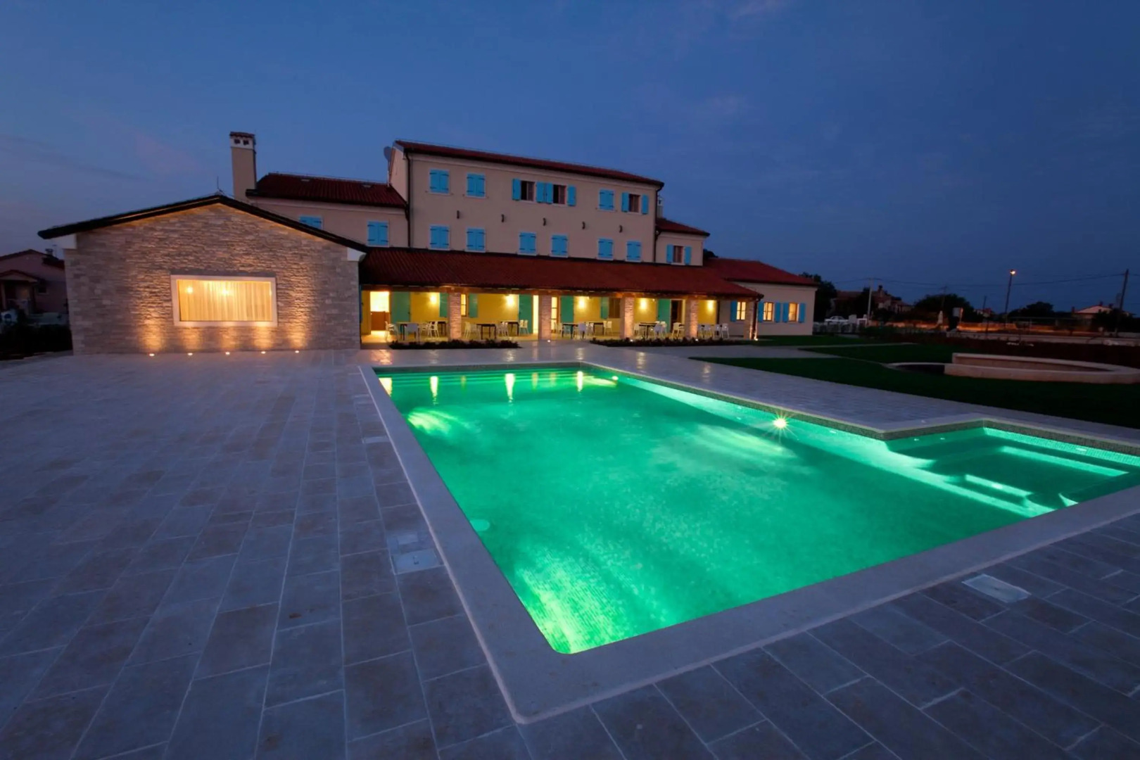 Hotel & Restaurant Velanera