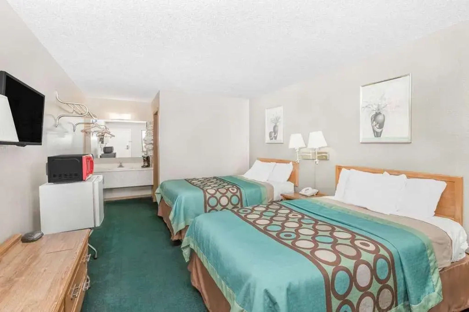 Super 8 by Wyndham Butler