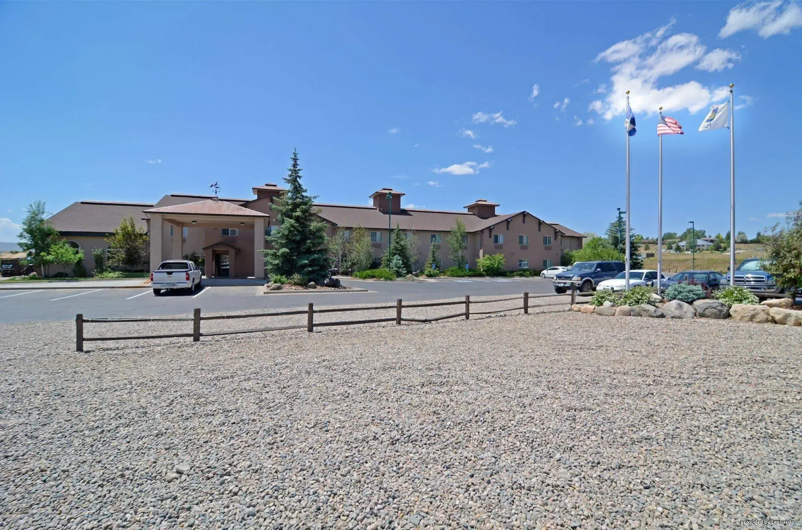 Best Western Plus Deer Park Hotel & Suites