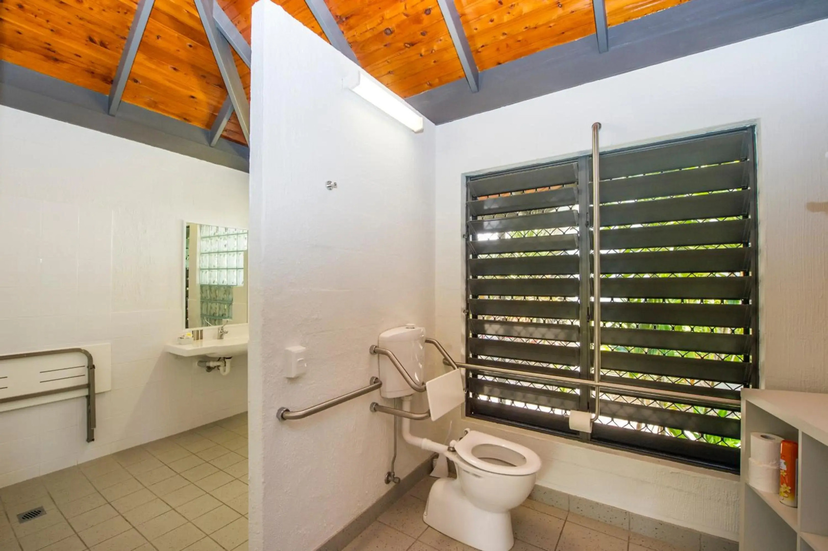 Island Leisure Resort