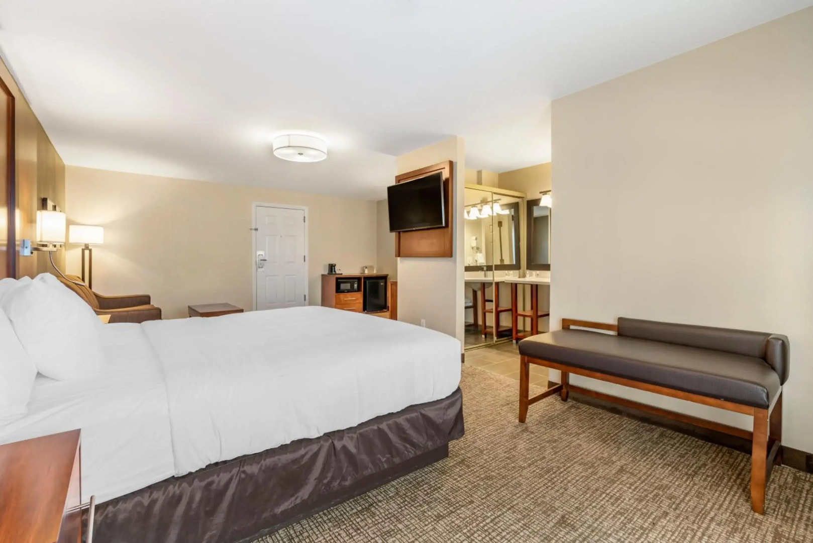 Comfort Suites Red Bluff near I-5