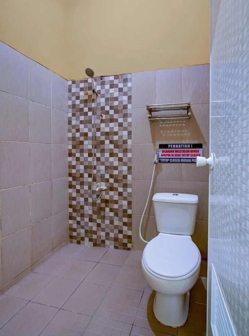 Melati House Syariah by OYO Rooms