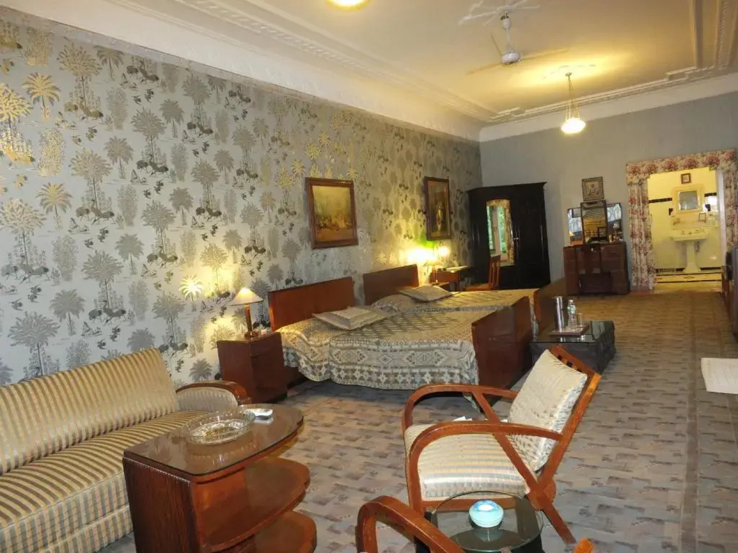 Hotel Udai Bilas Palace-Dungarpur