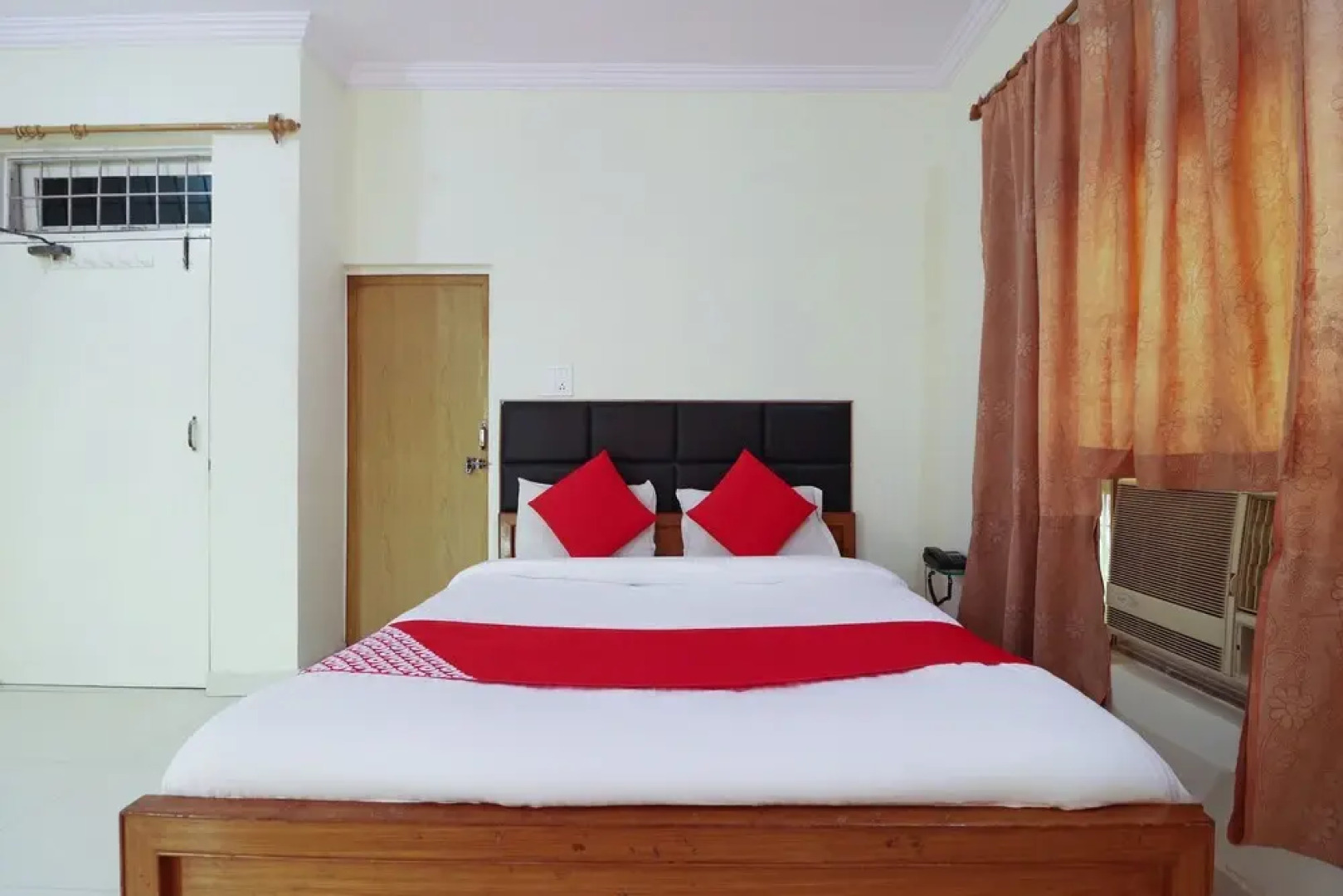 OYO 45599 Hotel Aaditya