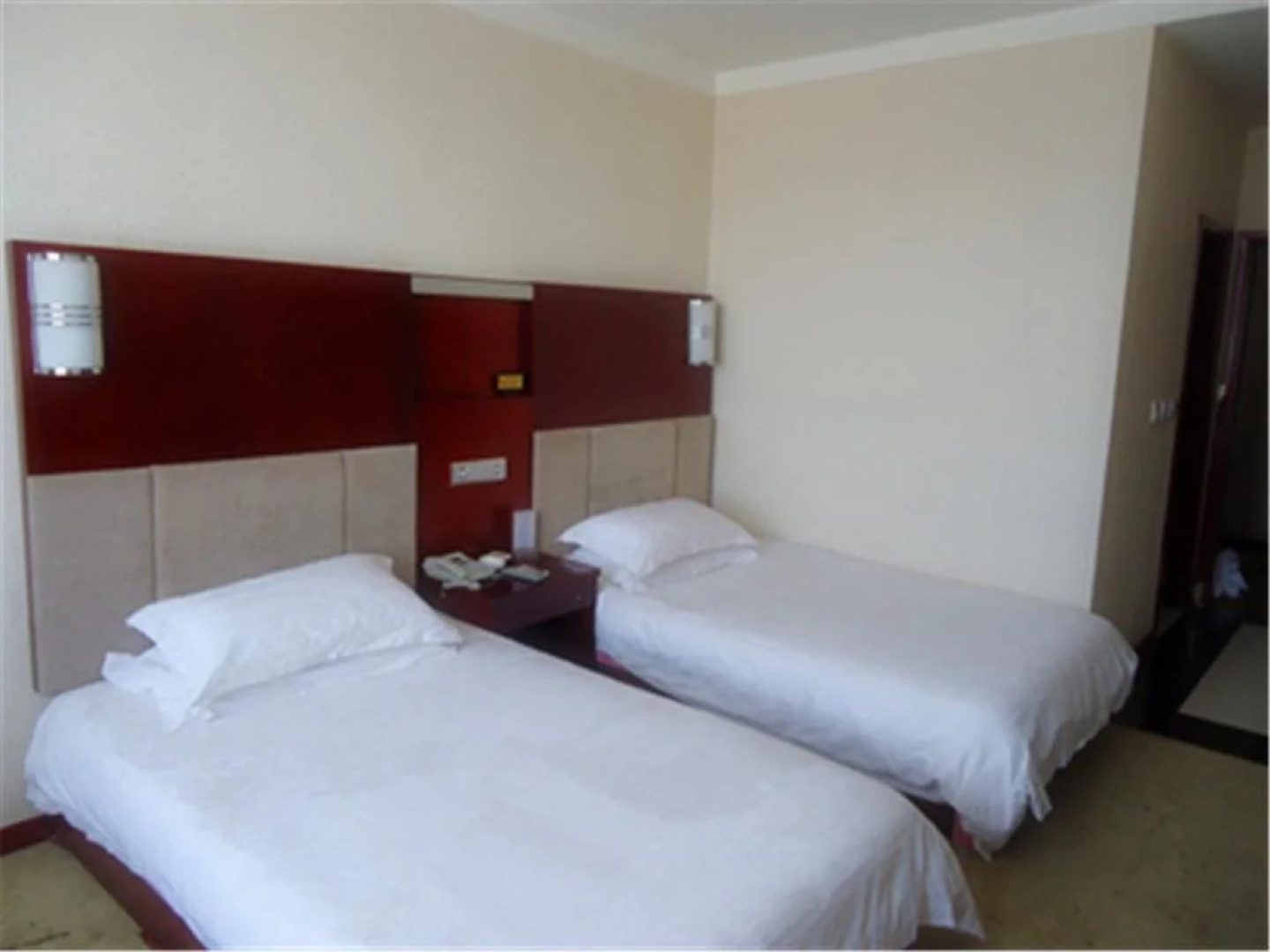 Lanhuahua Hotel Dingbianyidian