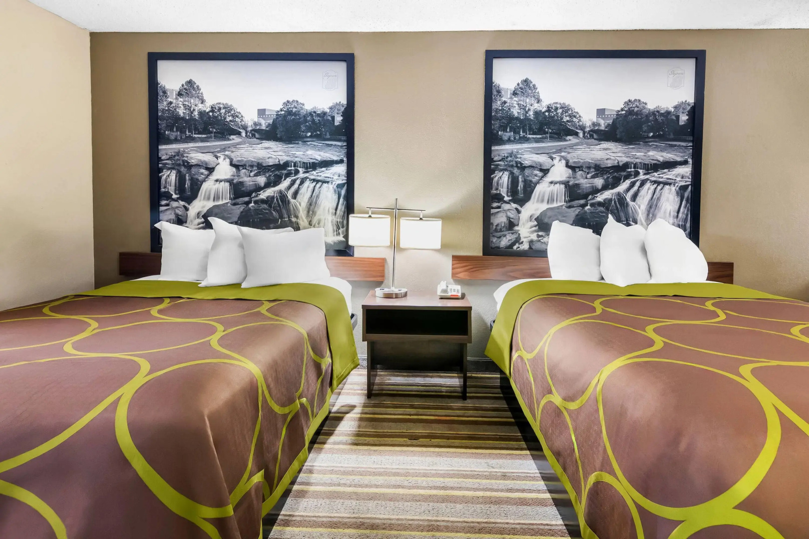 Super 8 by Wyndham Columbia