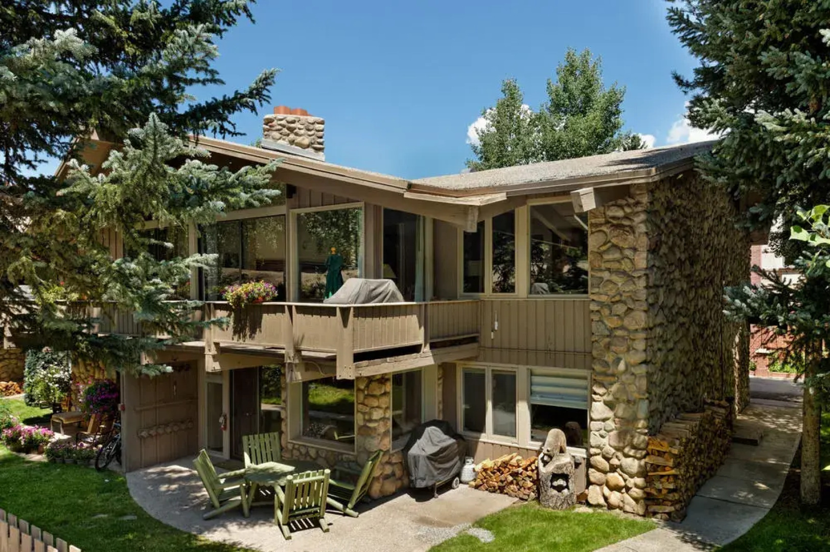 Standard Aspen Alps #103