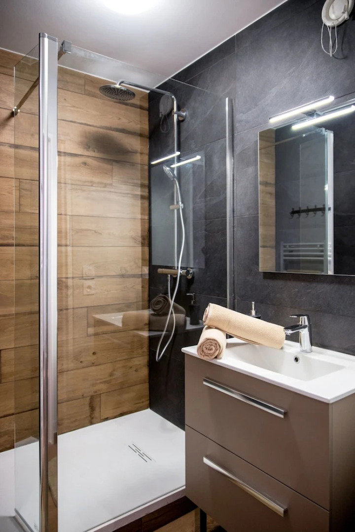 Chic & Cosy Appartement avec Terrasse, Parking Privatif