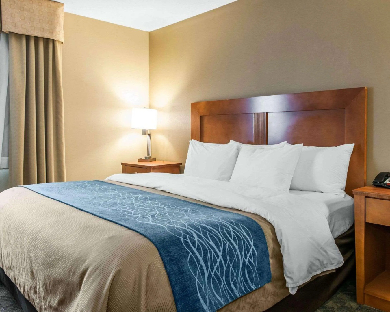 Comfort Inn & Suites Napoleon