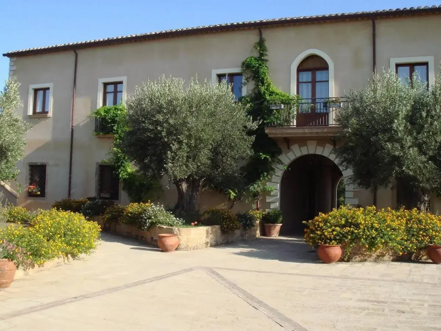 Borghetto Beach Resort