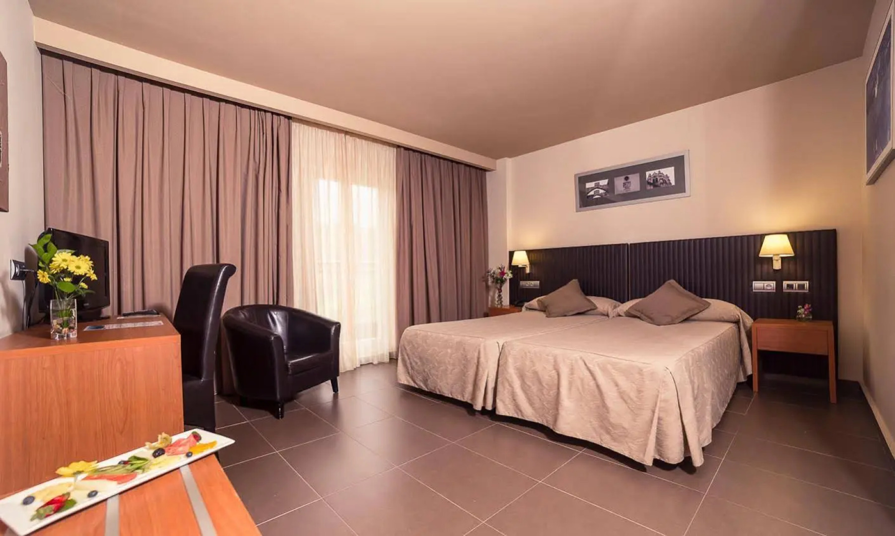 Hostal Antic Balneari De Rocallaura