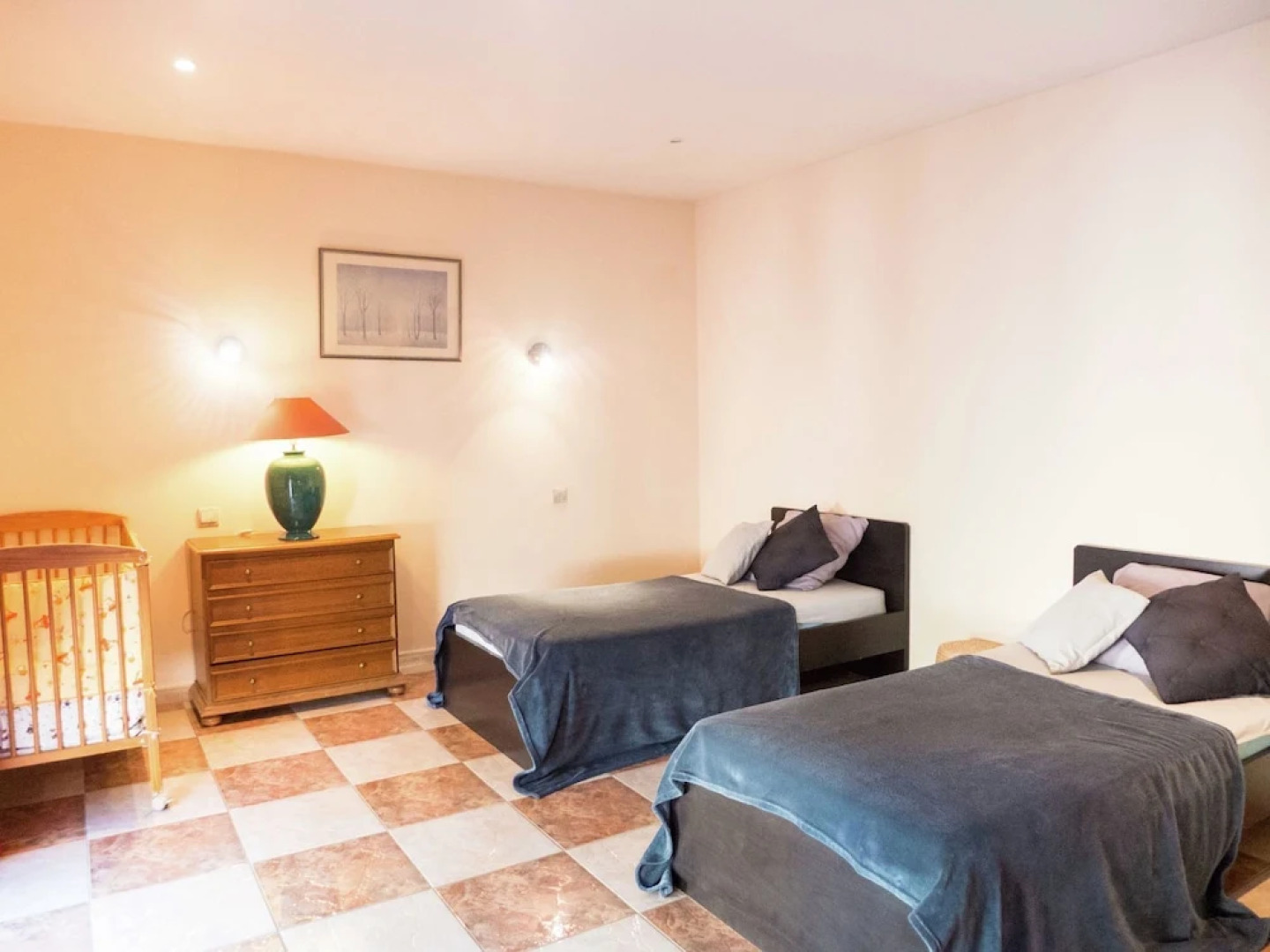 Exquisite Villa in Perpignan With Swimming Pool