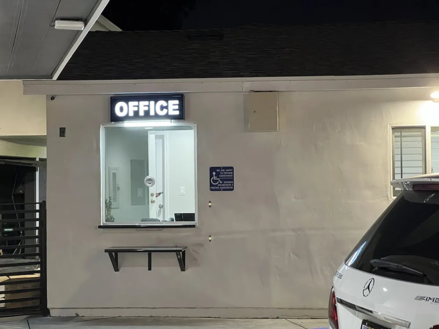 ERTH INN – Bell Gardens, California