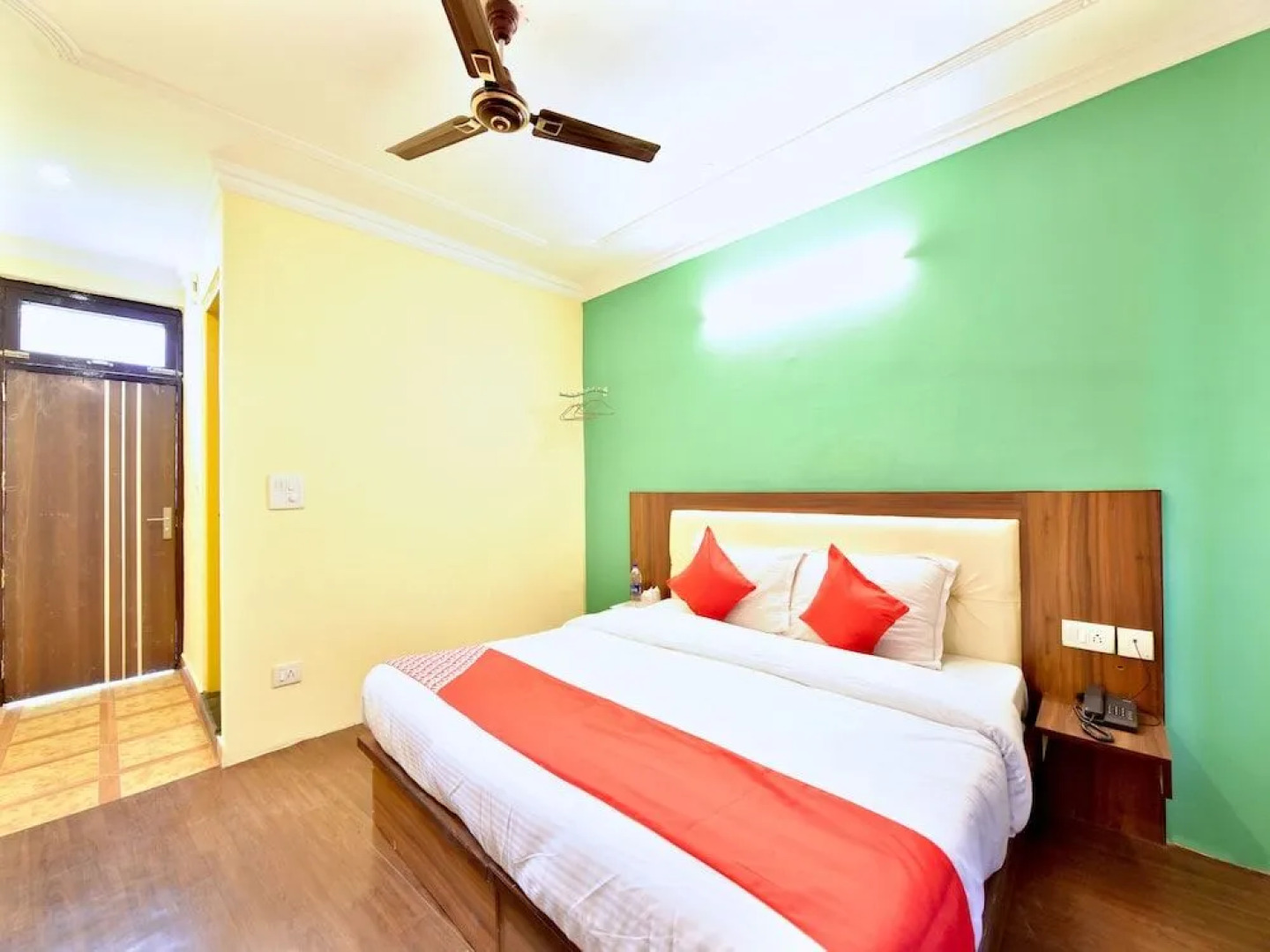 OYO 12907 Hotel Isha Residency
