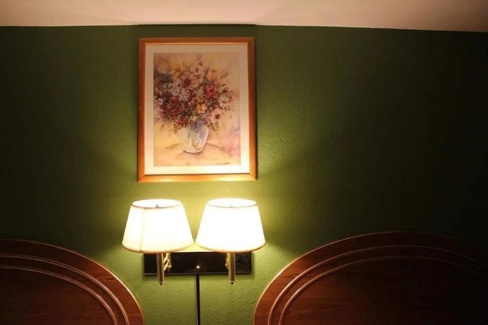 Oak Hill Inn & Suites