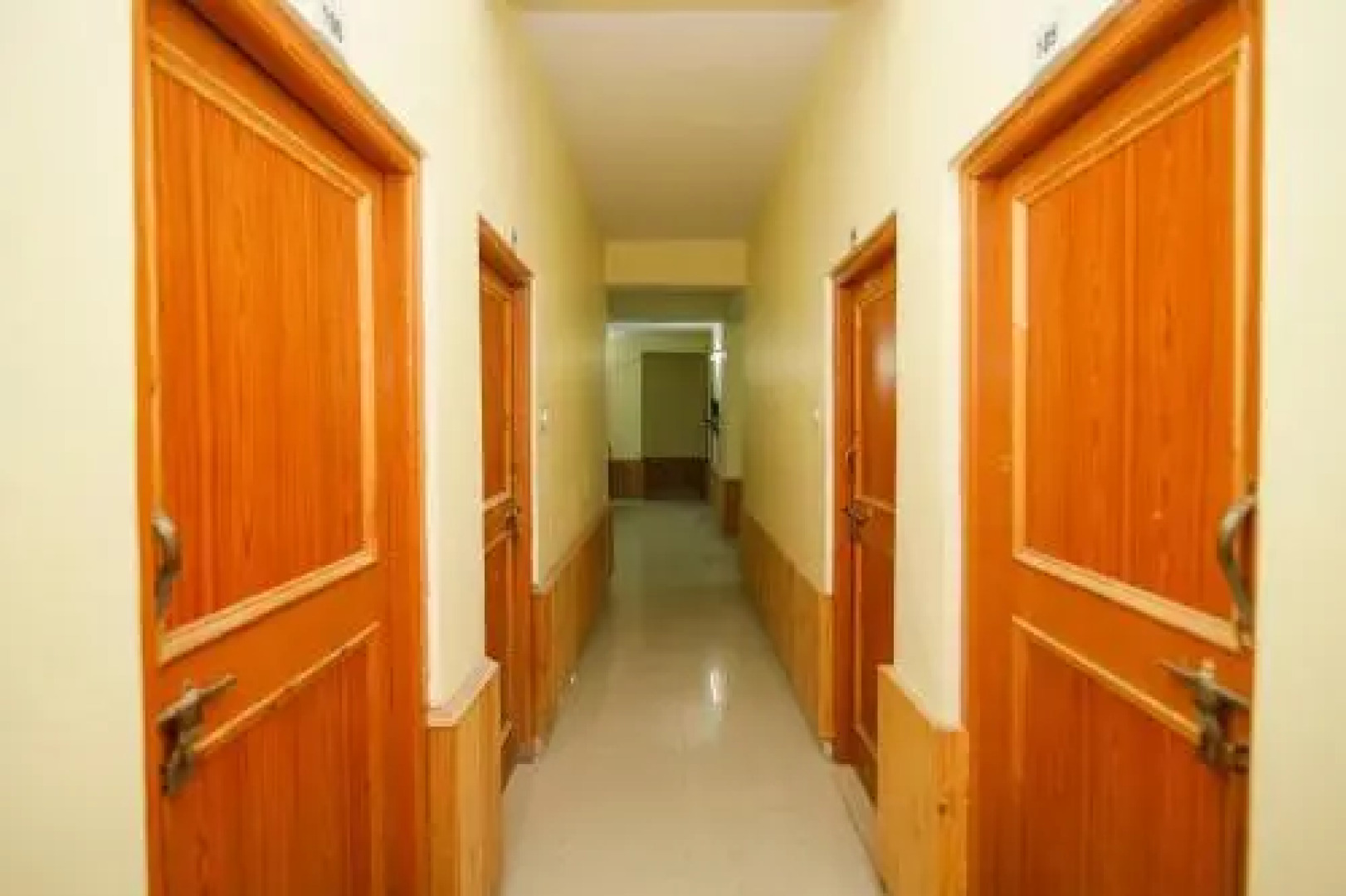 OYO 27666 Hotel Cedar View