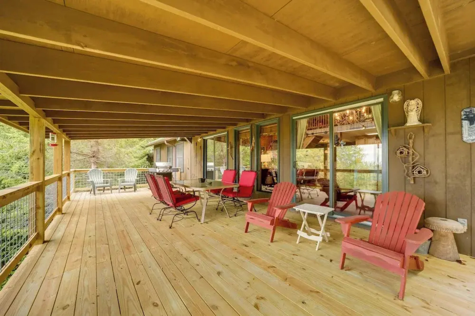 Robbinsville Vacation Rental w/ Covered Balcony