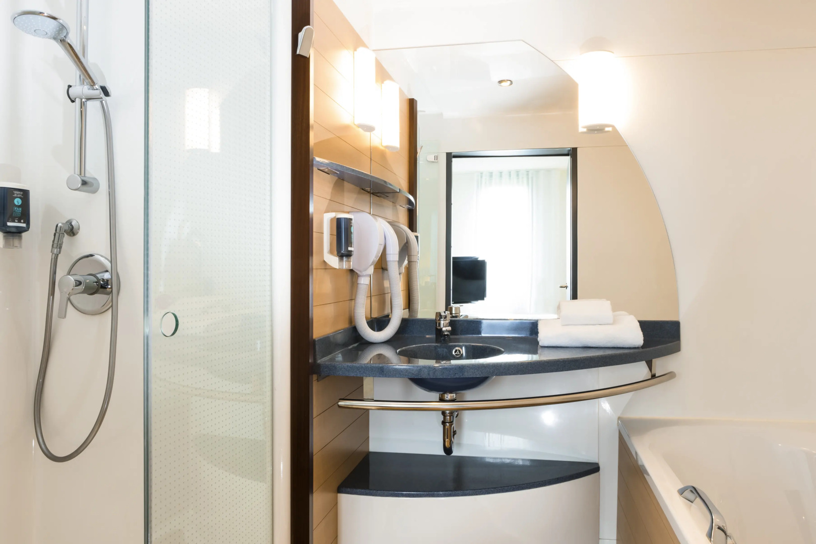 Novotel Suites Paris CDG Airport Villepinte